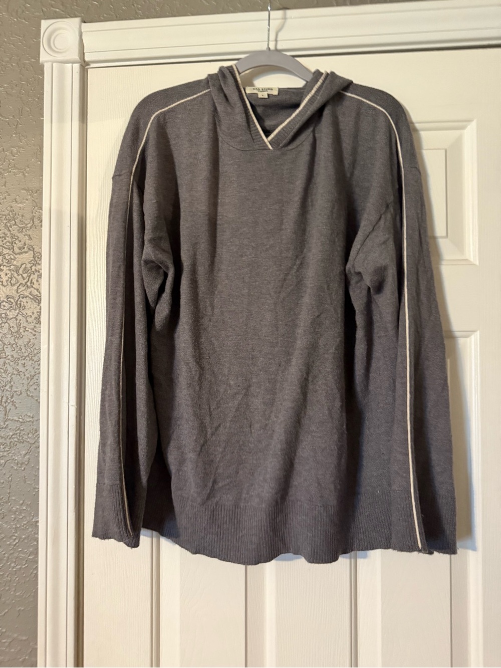 Max Studio Womens Crewneck Sweater in Charcoal with Cream Trim - Picture 2 of 4